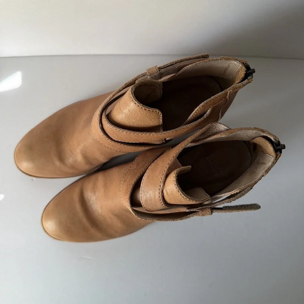 Eileen Fisher Women's 8.5 Boots Booties Brown Tan Leather Boho Cowgirl Country